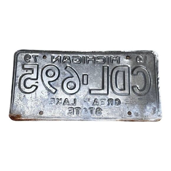 Vintage Michigan 1983 the great Lake State Collectible license plate Tag CDL 695 - Picture 2 of 3